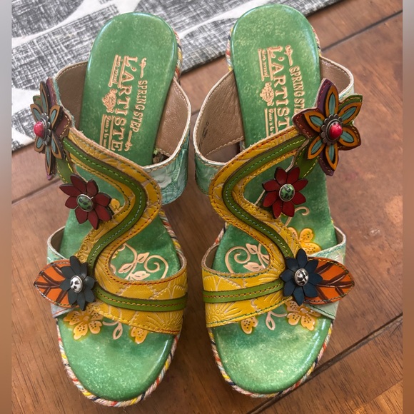 NEW L’Artiste Handpainted Leather Dreamt Sandals Size EU 38, US 7.5-8 - Picture 2 of 11